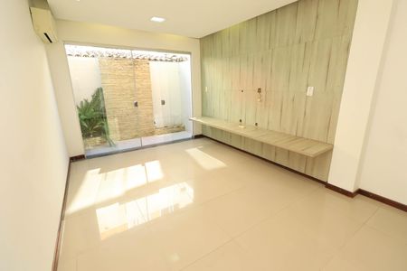 Casa de condomínio para alugar com 300m², 3 quartos e 2 vagas