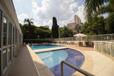 Apartamento à venda com 78m², 2 quartos e 2 vagasÁrea comum - Piscina