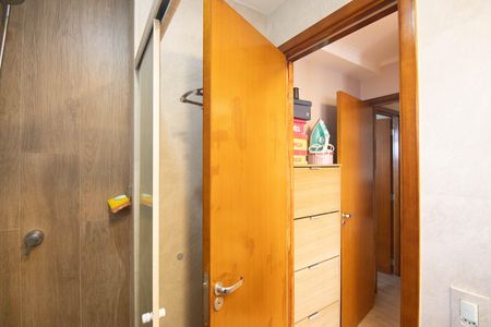 Apartamento à venda com 78m², 2 quartos e 2 vagasBanheiro da Suíte