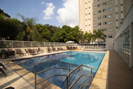 Apartamento à venda com 78m², 2 quartos e 2 vagasÁrea comum - Piscina