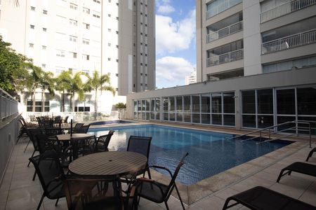 Apartamento à venda com 78m², 2 quartos e 2 vagasÁrea comum - Piscina