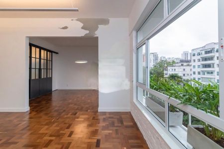 Apartamento à venda com 239m², 3 quartos e 1 vaga