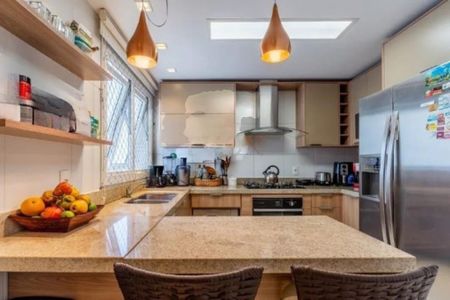 Apartamento à venda com 3 quartos, 137m² em Rio Branco, Porto Alegre