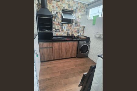Foto 02 de apartamento à venda com 2 quartos, 45m² em Vila Scarpelli, Santo André