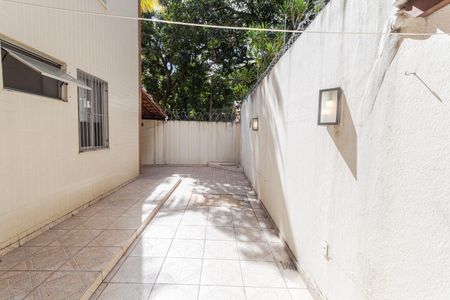 Apartamento à venda com 224m², 4 quartos e 2 vagas Apartamento à venda com 224m², 4 quartos e 2 vagasÁrea Privativa