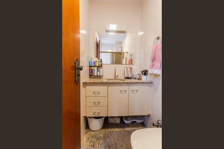 Apartamento à venda com 224m², 4 quartos e 2 vagas Apartamento à venda com 224m², 4 quartos e 2 vagasBanheiro da Suíte