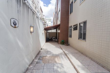 Apartamento à venda com 224m², 4 quartos e 2 vagas Apartamento à venda com 224m², 4 quartos e 2 vagasÁrea Privativa