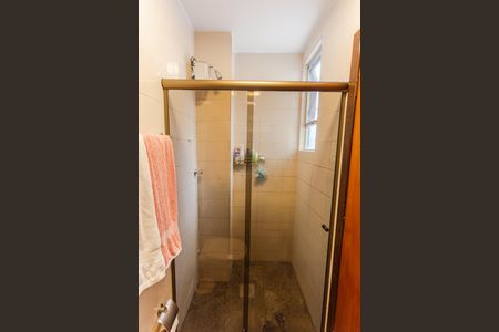 Apartamento à venda com 224m², 4 quartos e 2 vagas Apartamento à venda com 224m², 4 quartos e 2 vagasBanheiro da Suíte
