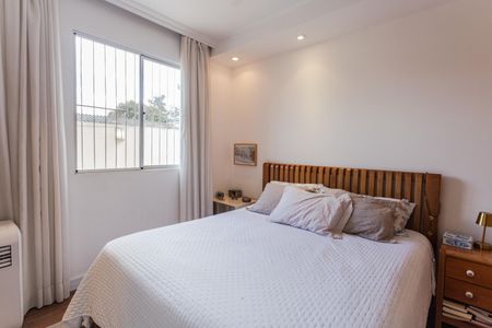 Apartamento à venda com 224m², 4 quartos e 2 vagas Apartamento à venda com 224m², 4 quartos e 2 vagasSuíte