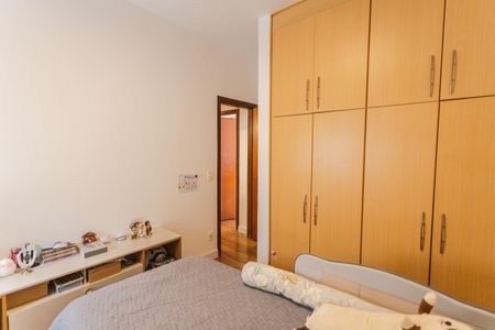 Apartamento à venda com 224m², 4 quartos e 2 vagas Apartamento à venda com 224m², 4 quartos e 2 vagasQuarto 2