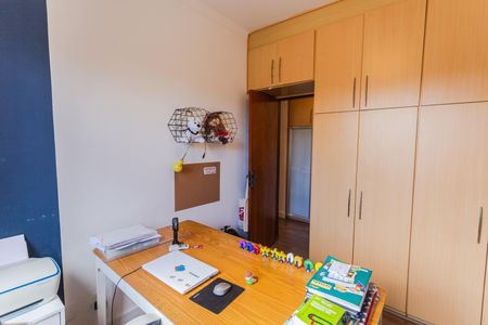 Apartamento à venda com 224m², 4 quartos e 2 vagas Apartamento à venda com 224m², 4 quartos e 2 vagasQuarto 3