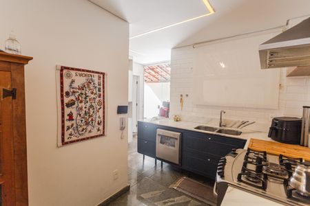 Apartamento à venda com 224m², 4 quartos e 2 vagas Apartamento à venda com 224m², 4 quartos e 2 vagasCozinha