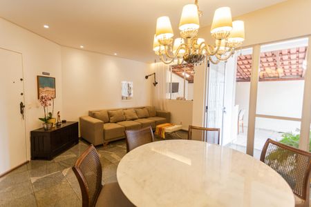 Apartamento à venda com 224m², 4 quartos e 2 vagas Apartamento à venda com 224m², 4 quartos e 2 vagasSala