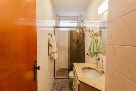 Apartamento à venda com 224m², 4 quartos e 2 vagas Apartamento à venda com 224m², 4 quartos e 2 vagasBanheiro Social