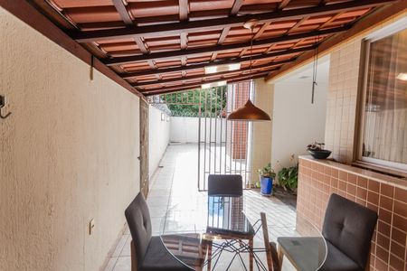 Apartamento à venda com 224m², 4 quartos e 2 vagas Apartamento à venda com 224m², 4 quartos e 2 vagasÁrea Privativa