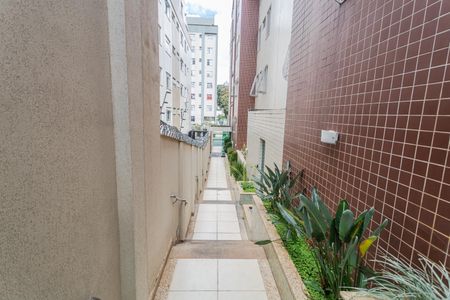 Apartamento à venda com 224m², 4 quartos e 2 vagas Apartamento à venda com 224m², 4 quartos e 2 vagasHall de entrada
