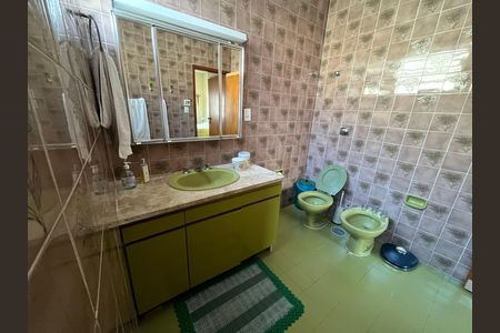 Casa à venda com 405m², 6 quartos e 3 vagas Casa à venda com 405m², 6 quartos e 3 vagasBanheiro