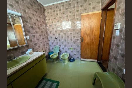 Casa à venda com 405m², 6 quartos e 3 vagas Casa à venda com 405m², 6 quartos e 3 vagasBanheiro