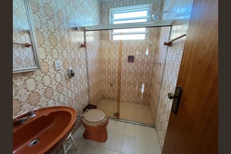 Casa à venda com 405m², 6 quartos e 3 vagas Casa à venda com 405m², 6 quartos e 3 vagasBanheiro
