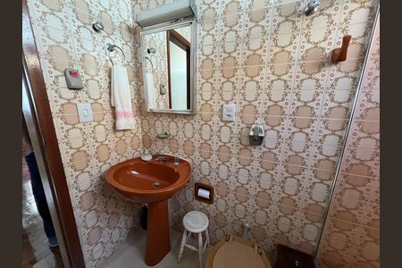 Casa à venda com 405m², 6 quartos e 3 vagas Casa à venda com 405m², 6 quartos e 3 vagasBanheiro