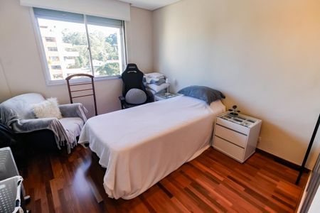 Apartamento à venda com 290m², 4 quartos e 3 vagas Apartamento à venda com 290m², 4 quartos e 3 vagasQuarto 2