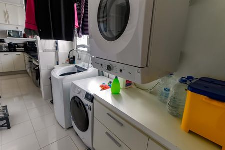 Área de Serviço de apartamento à venda com 4 quartos, 290m² em Real Parque, São Paulo