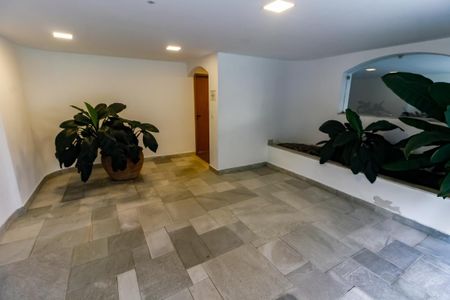 Apartamento à venda com 290m², 4 quartos e 3 vagas Apartamento à venda com 290m², 4 quartos e 3 vagasHall de entrada