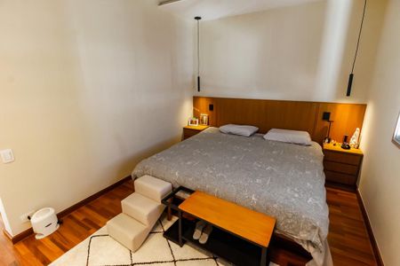 Apartamento à venda com 290m², 4 quartos e 3 vagas Apartamento à venda com 290m², 4 quartos e 3 vagasSuíte