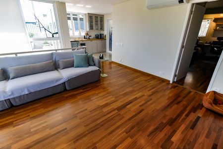Apartamento à venda com 290m², 4 quartos e 3 vagas Apartamento à venda com 290m², 4 quartos e 3 vagasCobertura