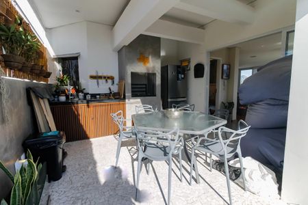 Apartamento à venda com 290m², 4 quartos e 3 vagas Apartamento à venda com 290m², 4 quartos e 3 vagasÁrea gourmet