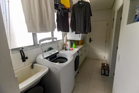 Apartamento à venda com 290m², 4 quartos e 3 vagas Apartamento à venda com 290m², 4 quartos e 3 vagasÁrea de Serviço