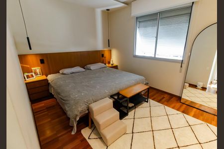 Apartamento à venda com 290m², 4 quartos e 3 vagas Apartamento à venda com 290m², 4 quartos e 3 vagasSuíte