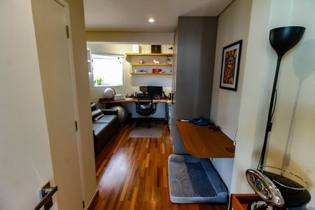 Apartamento à venda com 290m², 4 quartos e 3 vagas Apartamento à venda com 290m², 4 quartos e 3 vagasEscritório