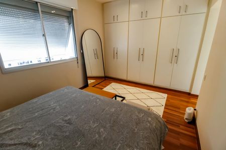 Apartamento à venda com 290m², 4 quartos e 3 vagas Apartamento à venda com 290m², 4 quartos e 3 vagasSuíte