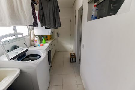 Apartamento à venda com 290m², 4 quartos e 3 vagas Apartamento à venda com 290m², 4 quartos e 3 vagasÁrea de Serviço