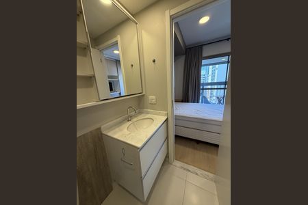 Studio à venda com 27m², 1 quarto e sem vaga Studio à venda com 27m², 1 quarto e sem vagaBanheiro