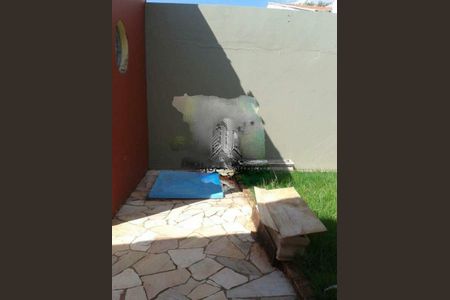 Casa à venda com 240m², 5 quartos e 4 vagas