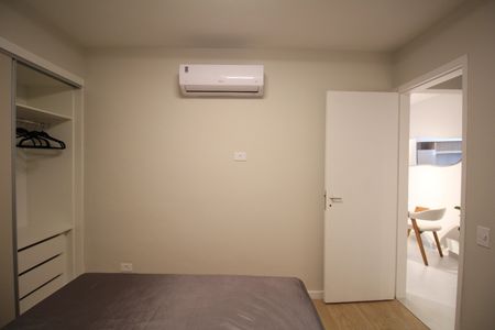 Quarto de apartamento à venda com 1 quarto, 45m² em Indianópolis, São Paulo
