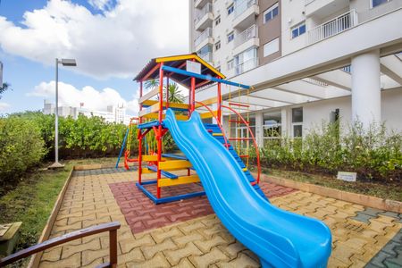 Apartamento para alugar com 56m², 2 quartos e 1 vaga Apartamento para alugar com 56m², 2 quartos e 1 vagaÁrea comum - Playground