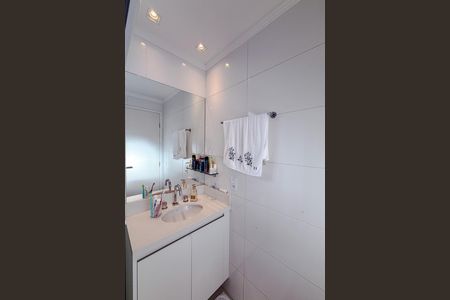 Apartamento à venda com 68m², 2 quartos e 2 vagasBanheiro da Suíte