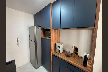 Apartamento à venda com 47m², 2 quartos e 1 vaga Apartamento à venda com 47m², 2 quartos e 1 vagaCozinha - Armários