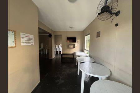 Apartamento à venda com 47m², 2 quartos e 1 vaga Apartamento à venda com 47m², 2 quartos e 1 vagaÁrea comum - Salão de festas