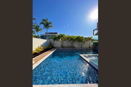 Casa de condomínio à venda com 526m², 6 quartos e 2 vagas Casa de condomínio à venda com 526m², 6 quartos e 2 vagasFoto 05