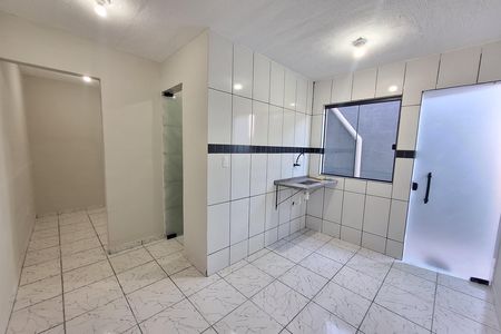 Sala/Cozinha de kitnet/studio para alugar com 1 quarto, 30m² em Parque Independencia, Duque de Caxias