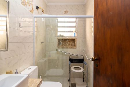 Casa à venda com 109m², 2 quartos e 2 vagasBanheiro 2