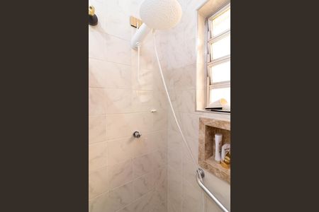 Casa à venda com 109m², 2 quartos e 2 vagasBanheiro 2