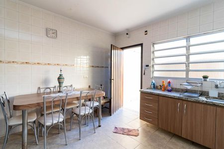 Casa à venda com 109m², 2 quartos e 2 vagasCozinha