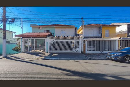 Casa à venda com 109m², 2 quartos e 2 vagasFachada
