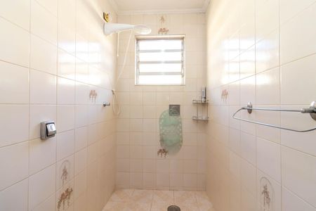 Casa à venda com 109m², 2 quartos e 2 vagasBanheiro 1