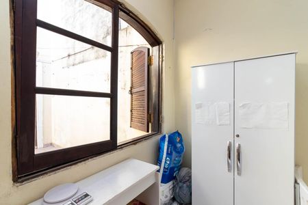 Casa à venda com 109m², 2 quartos e 2 vagasQuarto de Serviço